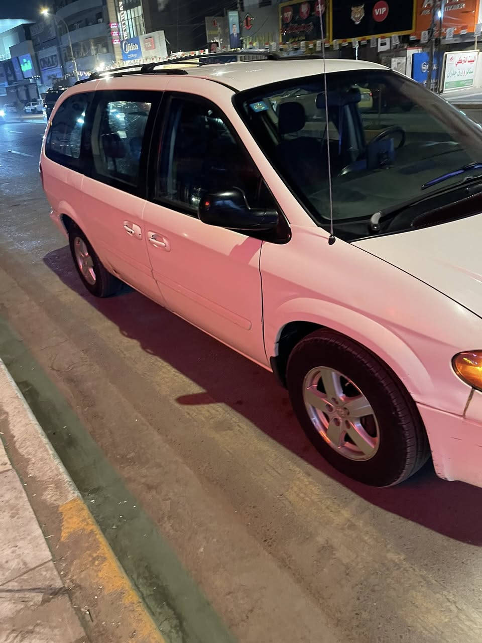 السلام عليكم للبيع سيارة دوج كرفان 2007 للستفسار الاتصال على الرقم ***********
