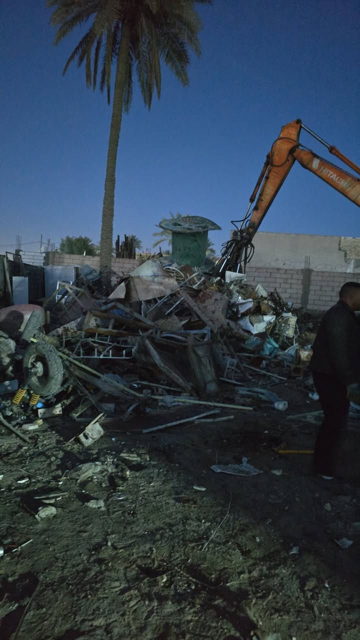 سلام عليكم نشتري الحديد والفافون وصفر وكيبل وقوطيه وثقيل والحديد  سكلت سيد نبيل الحسيني الموقع طويريج شارع الرجيبه سعار فوك سوك سعار حلوووه ورزق على الله سعار فوك سوك  ***********
***********
*********** بدارت سيد نبيل 
و رزاق
