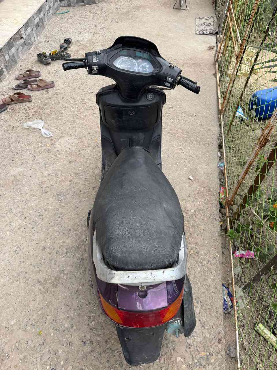 دراجه فراشه محرك جديدصار3ايام من بدلته كلشي جديد باتري جديد وتايرات كهربائيات كله شغاله يعني ايشي ماناقصه السعر 525 وبيه مجال قليل العنوان المدينه شارع الكرامه رقمي *********** وخادم لطيبين
