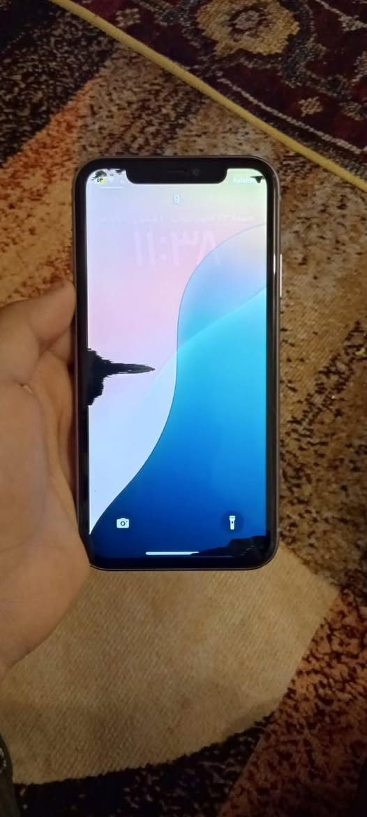 ‏أيفون 11عادي  الذاكرة 128 والبطارية 100 مستبد له بطارية.  سعر 180
عنواني : كربلاء حي الحر 
‏الرقم ***********￼‏
