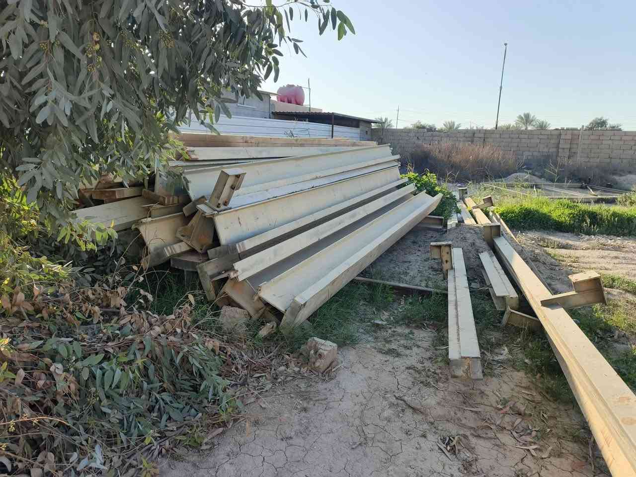 شيلمان الاول الصدامي كميه كبيره سعر المتر 70الف وبيها مجال بسيط العنوان قرب جسر عكركوف للتواصل ***********
***********
