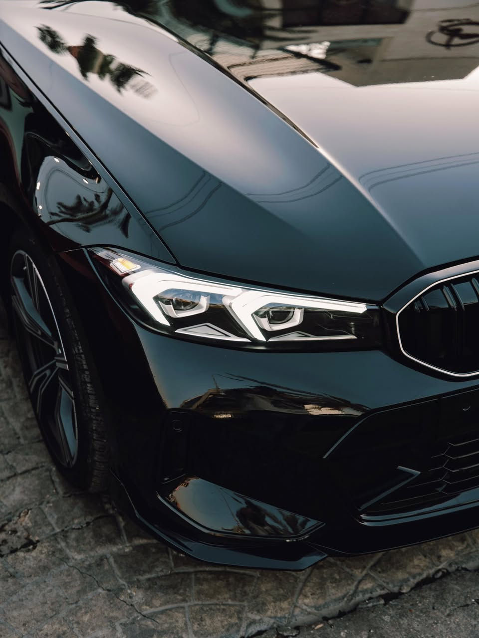 BMW 330i 2023 Twin Turbo
السيارة فول مواصفات لونها اسود ملكي
وارد أمريكي بدون ايرباك بدون دواخل بجم كبس فقط قطعتين صبغ و صفر مسج
السيارة ماشية ١٧ الف ميل
رقم شمالي جديد شبه مميز 11400
بالنسبة للمواصفات نحير منين نبلش السيارة مفولة
أنظمة ذكية
فتحة سقف
رادارات و حساسات امامية و خلفية
نحكمات ستيرن
شفتات رياضية
قطعتين تبريد
اضائة حيوية على طول السيارة
كشنات جلد
نقفل و تفتح مجرد متتقرب منها
بيها 3 وضعيات قيادة ، الإيكو و الكومفورت و السبورت و يطول الشرح عن المواصفات
السيارة جداً نظيفة قبل أسبوعين بدلنالها تخم تايرات ياباني و فحص شامل و إدامة عامة للسيارة و شرط الفحص وين ما تحب
السعر ٢٩ الف دولار و بيها مجال بسيط
صور الحادث والسونار مرفقا
للاستفسار ***********
