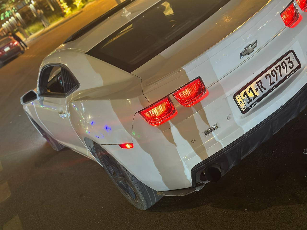 سلام عليكم
بيع بدون مراوس
بجم ١٨ 

السياره كلش نظيفه 
موديل 2013
محرك 6 سلندر 
لون أبيض
فتحه سقف 
كراسي كهرباء
تحكمات ستيرن 
شاشه اعطال + شاشه جدتتل
تبريد ثلج 
صدر امامي خلفي نظيف 
سستم صوت 
شفتات سرعه 
شاشه مع كامره
ويل ٢٠
بجم زنون 
السياره كلش مميزه ونظيفه  
مكان السياره بغداد الزعفرانيه

سعر السياره 87 ورقه وبيه مجال 

***********
