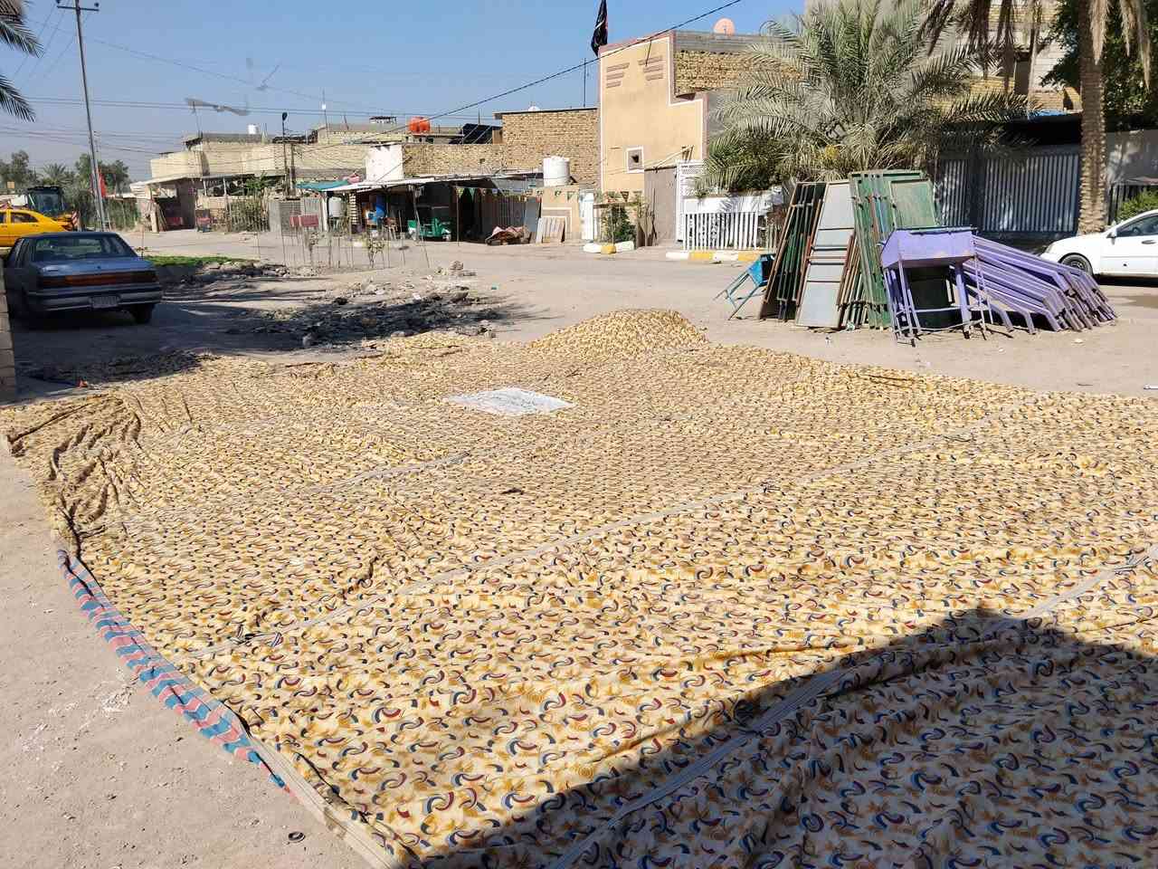 السلام عليكم جادر قماش فقط مستعمل عدد ٢ الاول خمسة اقواس و الثاني ستة اقواس للبيع السعر ٢٥٠٠٠٠ دينار وبيه مجال العنوان حلة نادر الثالثة قرب مركز صحي نادر موبايل ***********
