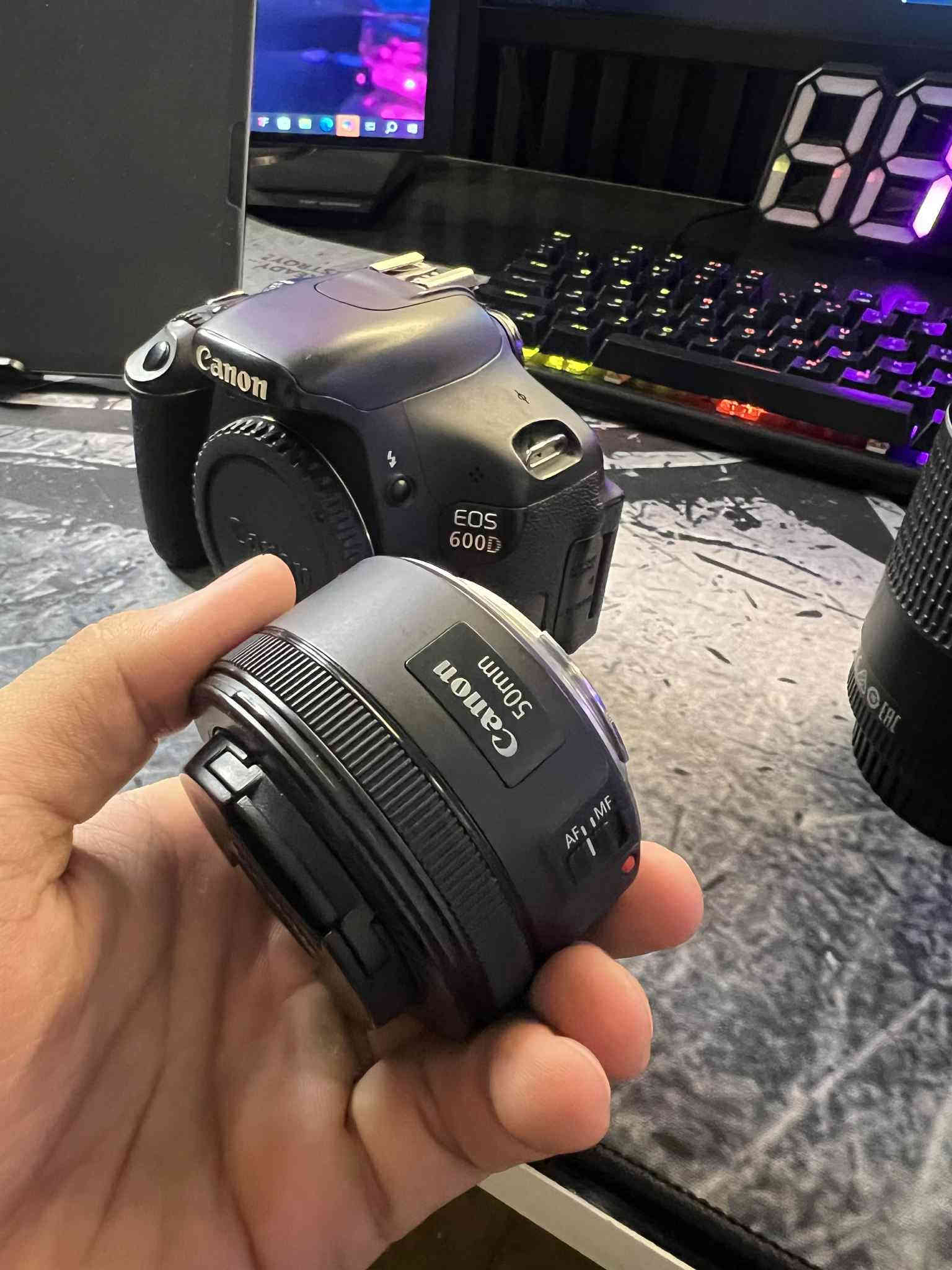 كامره كانون d600ديالى
***********
