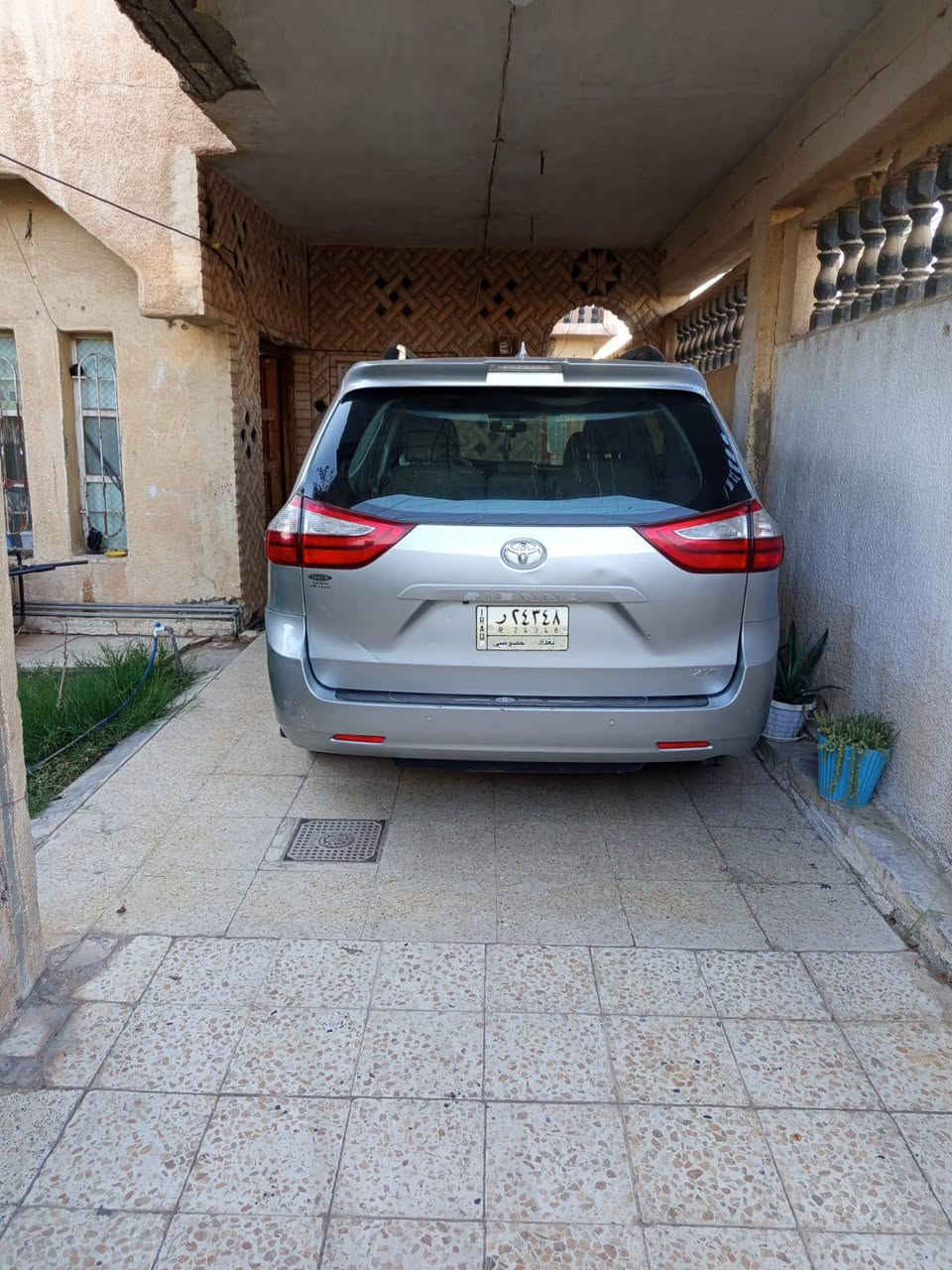 سلام عليكم للبيع تيوتا سينا 2019 سياره فول موصفات 1/1  XLE فتحه وبصمه وتحكم كامل  كشنات جلد رادارات كاملة  شاشه وحساسات لايت زينون ويل كب كروم تدفئة بالكشن السيارة جاهزة حته چك اينجن ممشتغل بعد بيها هواي مواصفات
سيارة رقم بغداد. حادث جاملغ وبنيد 
السيارة جاهزة من كل النواحي محرك كير صدر تبريد ...
‏‪***********‬‏
