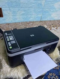 السلام وعليكم طابعهhp جديده شخط مابيها بكارتون السعر 100 وبيها مجال لل...