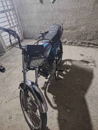 دراجه البيع بدون وراق سعر 400وبيه مجال تصل 07840713586