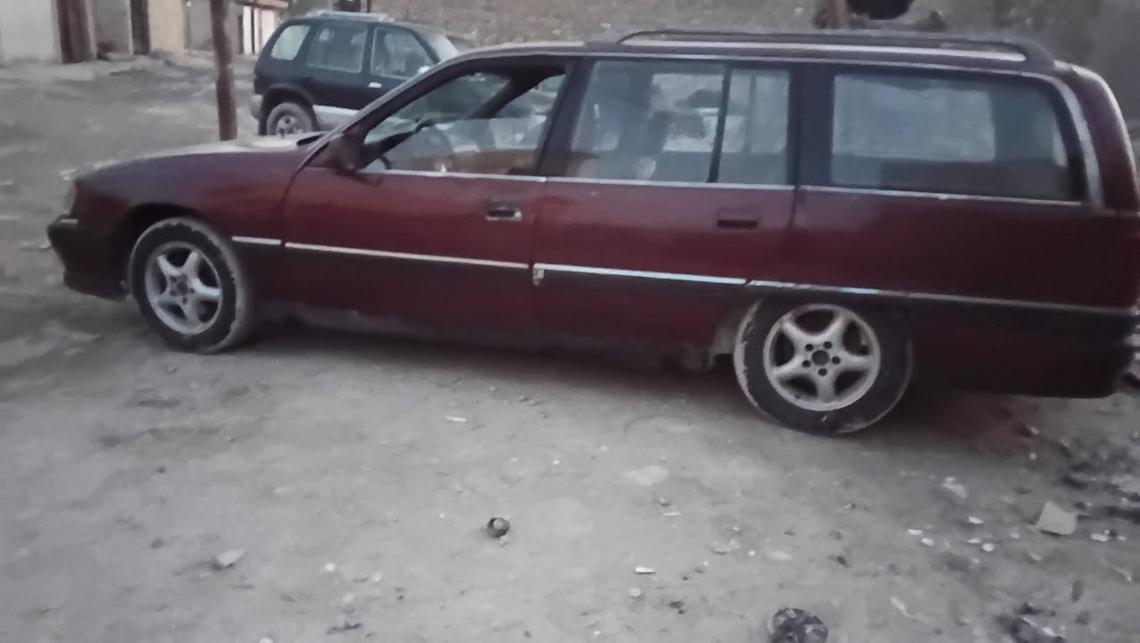 السلام عليكم سابيه اوبل موديل ٩١ بغداد الامين الثانيه سعر ١٤ ورقه رقم الهاتف ***********
