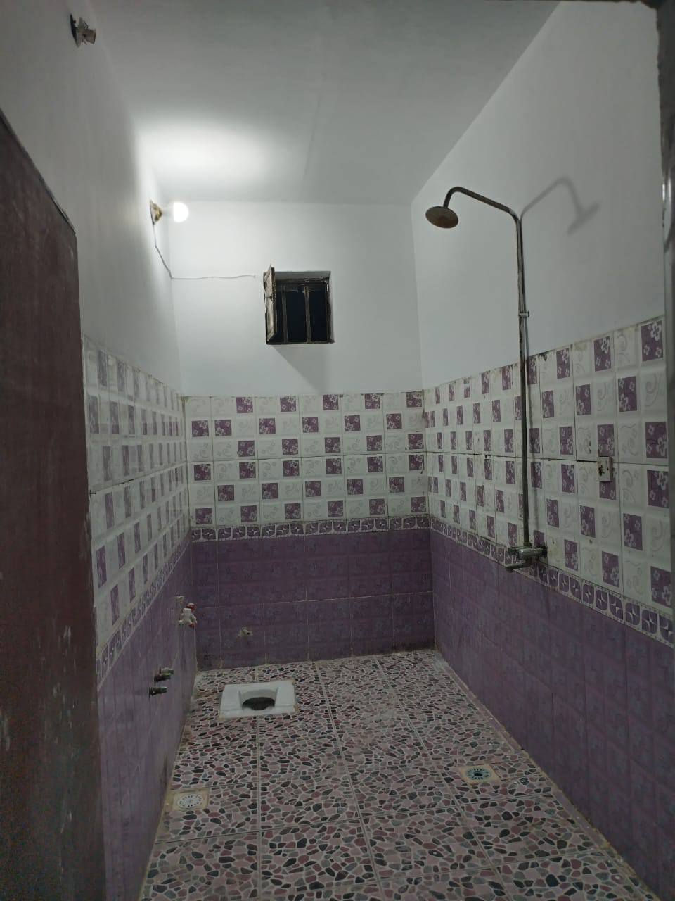 بيت (150) متر بناء حديث في منطقة حي المعلمين الجديد قبل الفتحة الأولى ،منطقة هادئة متكون من غرفتين وصالة ومطبخ وصحيات مع ساحة ،وترك دائر المنزل الايجار (350) ألف للاستفسار أكثر يرجى الاتصال على الرقم الاتي..

***********
