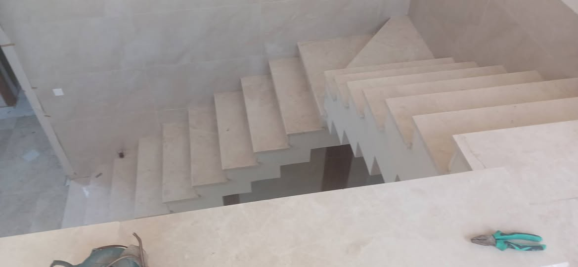 عملي -ارضيات +درج- مرمر -بورسلين- بغداد فقط الاستفساراتصال***********
