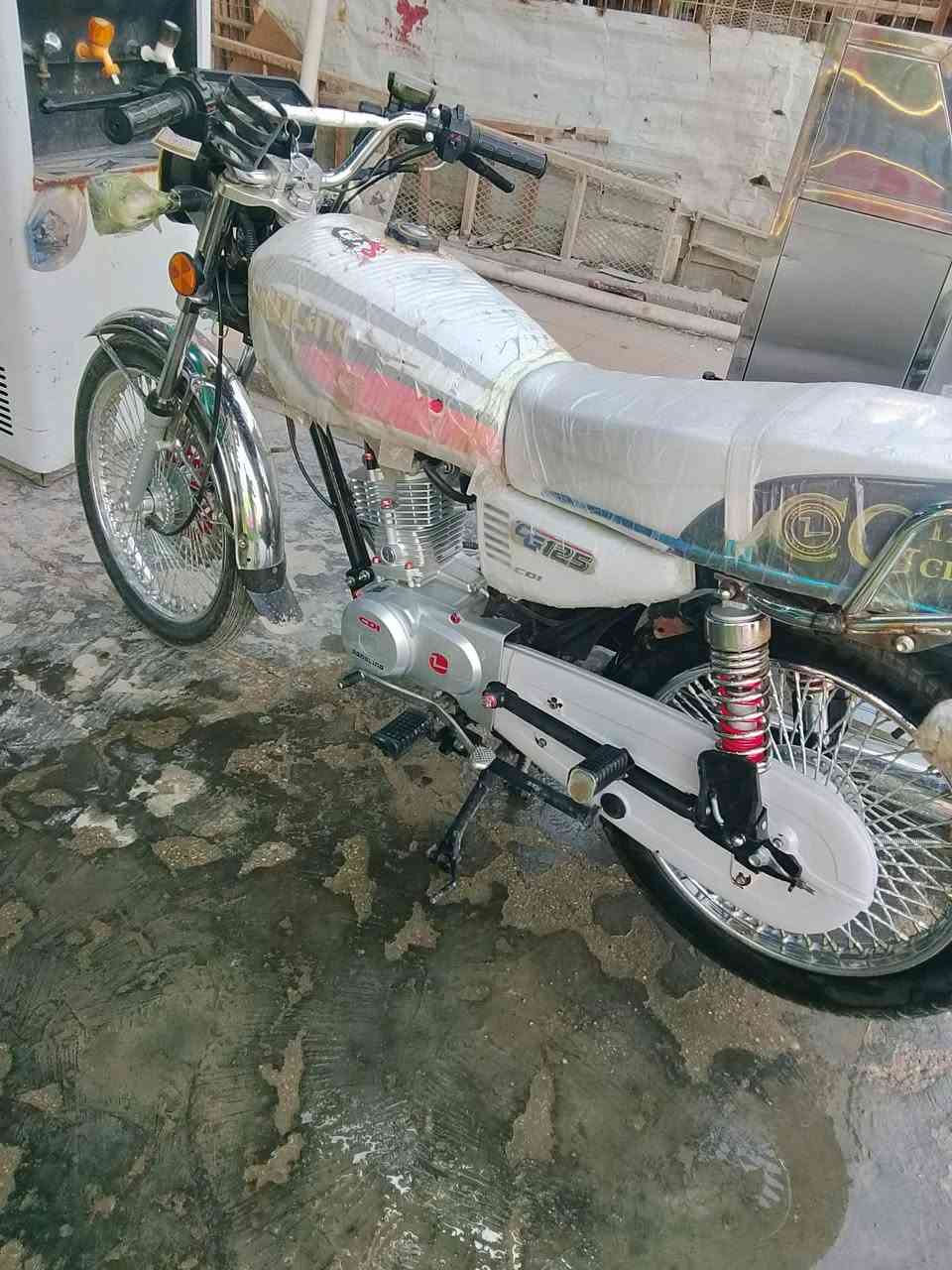 سونك 2025 دراجة جديدة 650 وبيها مجال قليل


**إذا كنت صاحب هذا الإعلان وتريد حذفه لأي سبب، رجاءا أرسل رسالة إلى الدعم الفني**