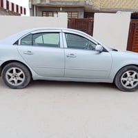 سيارة سوناتة نضيفة موديل 2006 الاتصال على الرقم 07866899175