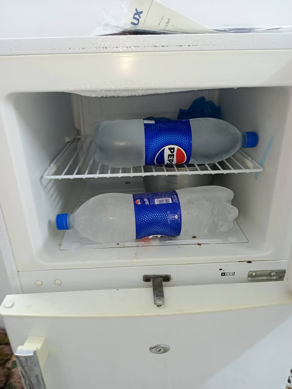 ثلاجه 225 الف اخت الجديده براد 50 الف ***********
