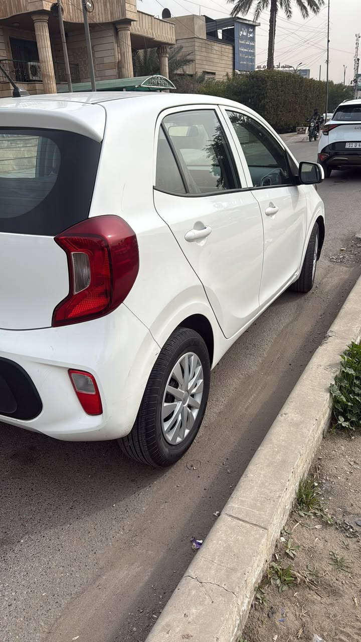 السلام عليكم للبيع كيا بيكانتوا 2020 خليجي محرك 4 سلندر دوش تحكمات ستيرن حساس ايطار مانع انزلاق 4 جام كهرباء مري كهرباء رقم اربيل بسمي هزة وسنوية 2031 تحويل وكاله مكفولة من الصبغ بارد مكان صغير جدا موقع السيارة بغداد زيونة للاتصال ***********
