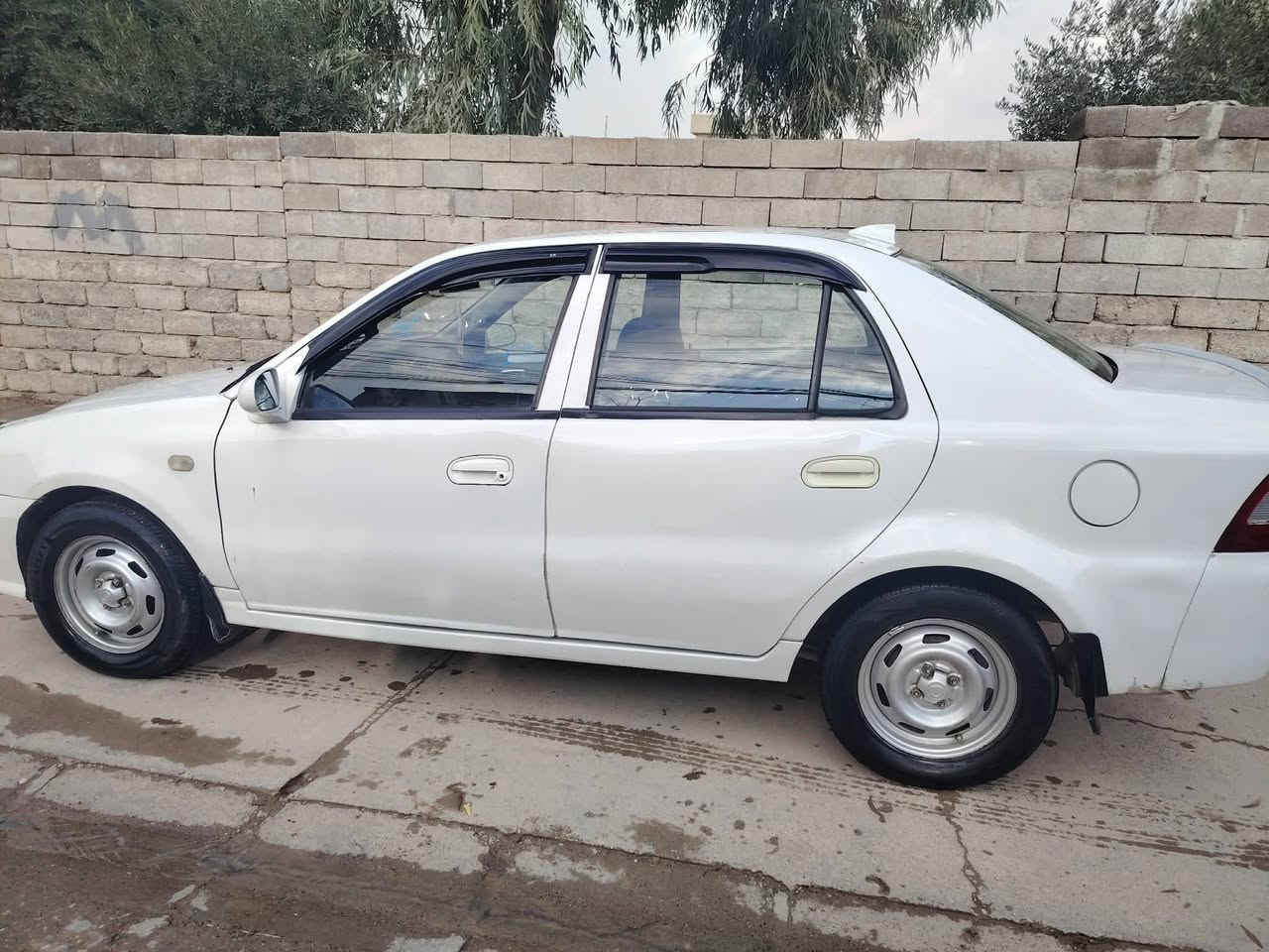 سيكي 2013 رقم نينوى دولي
كابون بانزين بيها شرط الوكاله والتحويل 
بيها تلقيطات انطيك صبغ حزام 
مكينه وكير شرط تبريد شغال 
شاشه كهربائيات كلها شغاله 
سعر (50)
موصل الايمن 
***********
