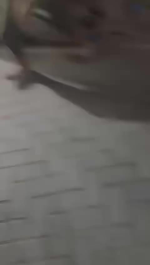 السلام عليكم بيت معه محل لبيع وارد شهري 400 وقابل للزياده مساحه 75 متر مدينه الصدر قطاع صفر على شار تجاري السعر 70 وبي مجال ***********
