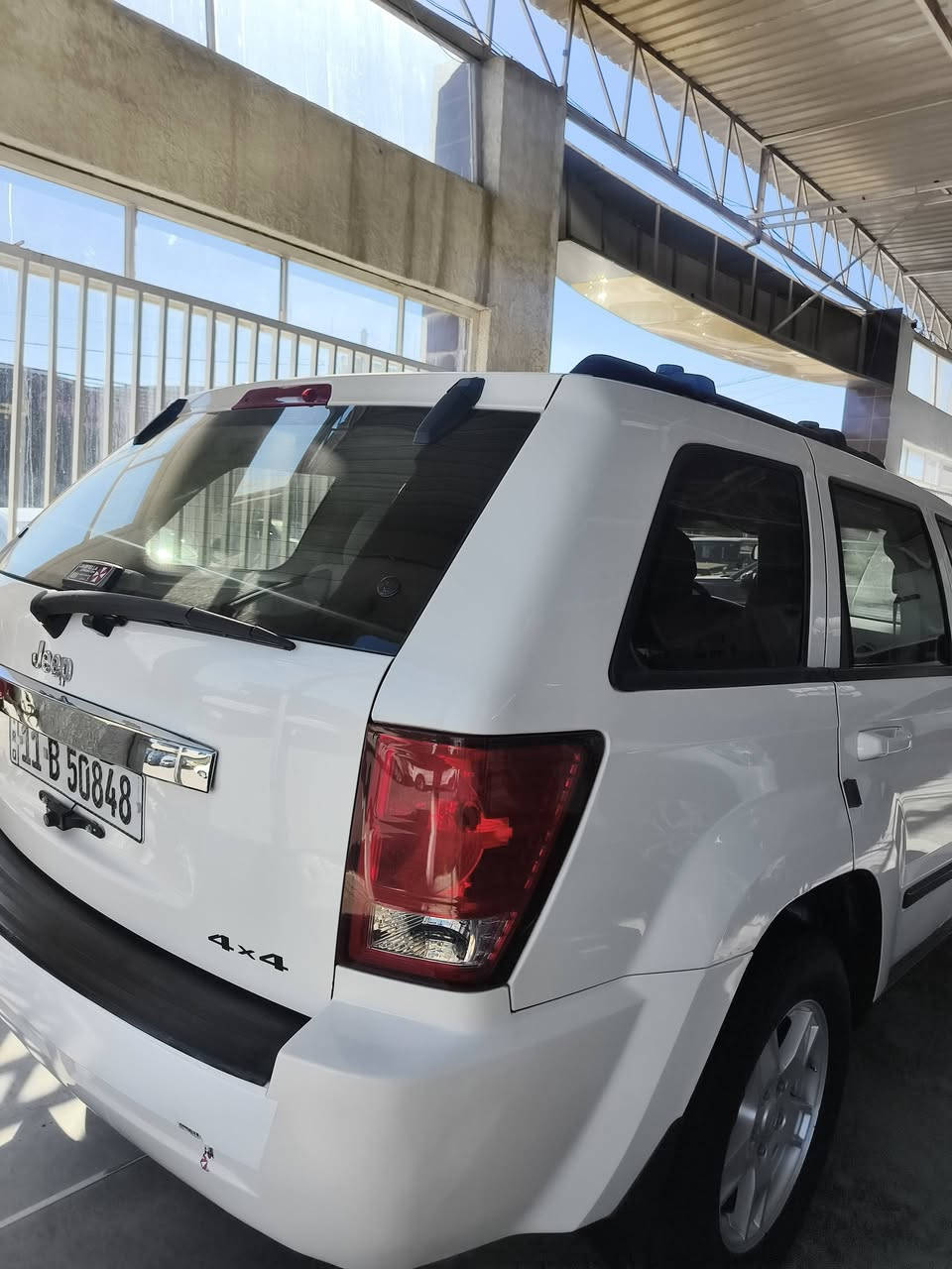جيب ٢٠٠٧
كلين تايتل من امريكا
سنوية جديدة رقم جديد باسمي
جاهزة بدون نقص 
تخم تاير جديد
باتري جديد صدر جديد
محرك جاهز ١٠٠%
كير جاهز100%
تبريد تدفئة ١٠٠%
كهربائيات ١٠٠%
صبغ جاملغ امامي عكس السائق 
مع بعض الملاحظات بلكشر تم ترتيبها بصبغ على كد المكان حوالي ٣ اماكن صغيرة 
بغداد معارض البياع
سعر ١***********٥٣
***********
