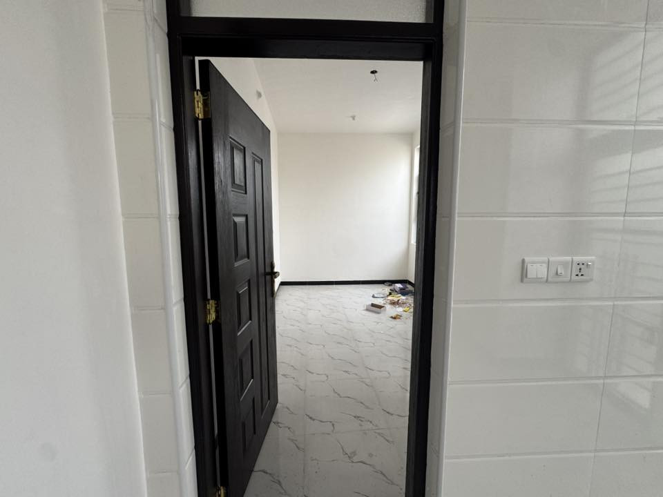 بيت طابقين حديث للإيجار غير مسكون سابقا  
٣ غرف نوم 

صالة 

هول

مطبخ  

مجمع صحيات

 قرب مركز صحي البوحمير 

منطقة تتوفر فيها كافة الخدمات 

كهرباء وماء وتبليط  

السعر ٤٥٠ الف 

***********
