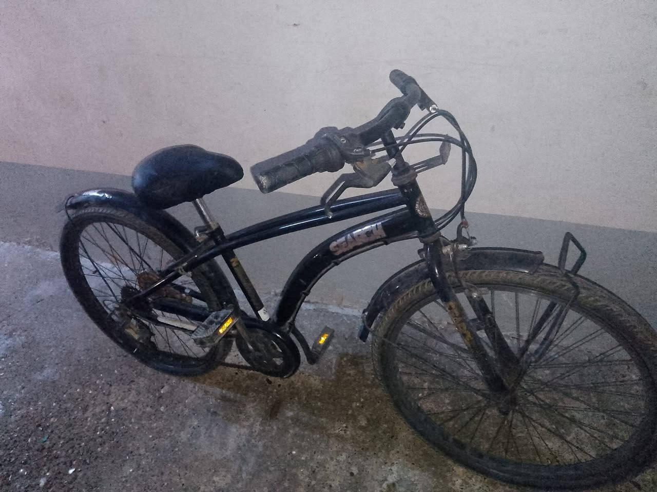 السلام وعليكم عندي بايسكل اللبيع حجم 24 حي الصلاحيه السعر 85 وبي مجال بسبي عطل  التايره  الطير شقال ناحيته حمام العليل


**إذا كنت صاحب هذا الإعلان وتريد حذفه لأي سبب، رجاءا أرسل رسالة إلى الدعم الفني**