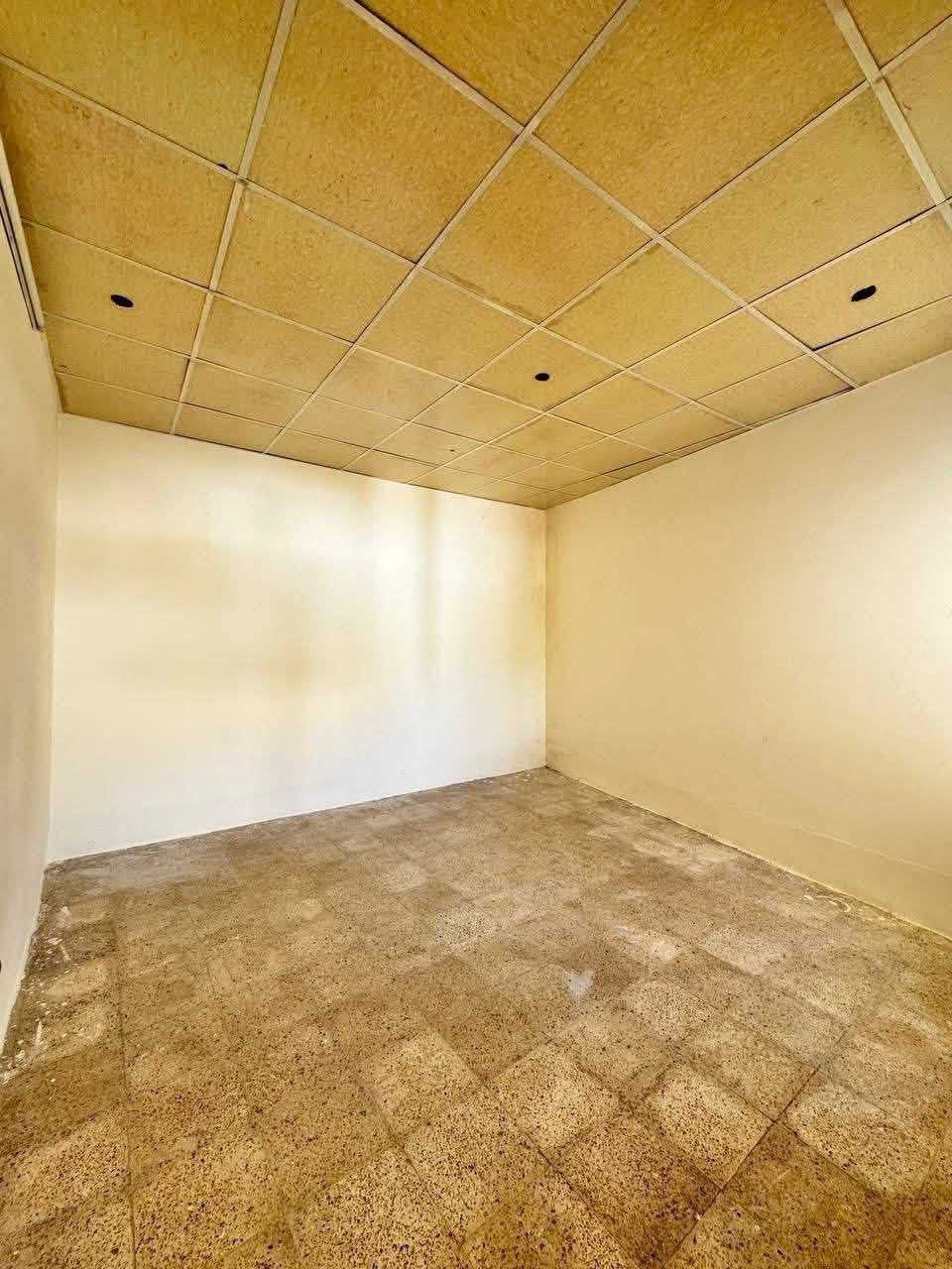 السلام عليكم

🏠 دار ركن للبيع

📍 الموقع: حي الحدباء الثانية
📐 المساحة: 130 متر
📏 الواجهة: 10 متر
🧭 الاتجاه: شروق ابتدائي
🏗 التصميم: طابق واحد
🛏 المحتويات:
 • غرفتين نوم
 • هول
 • مطبخ
 • صحيات

💰 السعر: 160 مليون

📌 دار ركن بموقع مميز، مناسبة للسكن

📞 للاستفسار:
***********
***********

📌 مكتب نقوش للاستثمار العقاري
نستقبل عروضاتكم في أغلب مناطق الجانب الأيسر

🔗 لمعرفة الأسعار انضموا لقناتنا على التلكرام:
https://t.me/nukosh97
