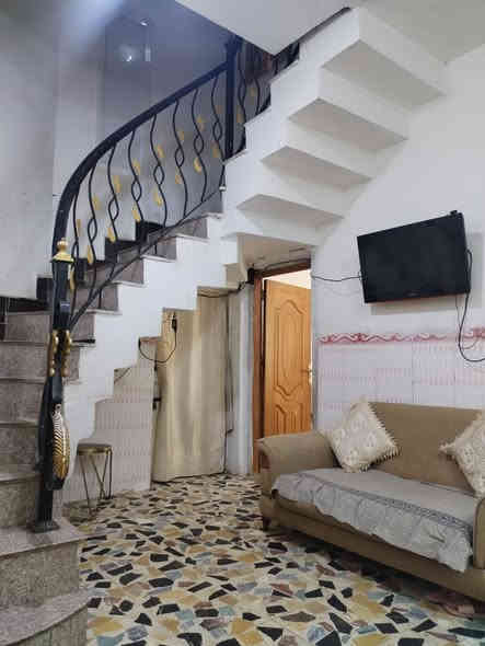 تم تنزيل/تم تنزيل السعر  بيع مستعجل ومناسب/السعر السابق 97/السعر الحالي 91مليون/بيت للبيع حي الحكم///طابق ونص/سنة البناء 2016

تفاصيل اكثر/المساحه 100/واجهه 8*ونزال 12/مقابل خدمات/قرب مدرسة 

ط1كونكريت مسلح/غرف نوم 2 وصاله ومطبخ واستقبال وحمامات داخليه وخارجية/

ط2عكاده//غرفة نوم وصاله صغيره/وصحيات

للاستفسار الاتصال على ارقام المكتب 

***********/حسين حسيب واتساب 

***********/حسين حسيب 

أو مراجعه مكتب الضامن للعقارات حي الصدر مجاور صيدليه ركن العلاج
