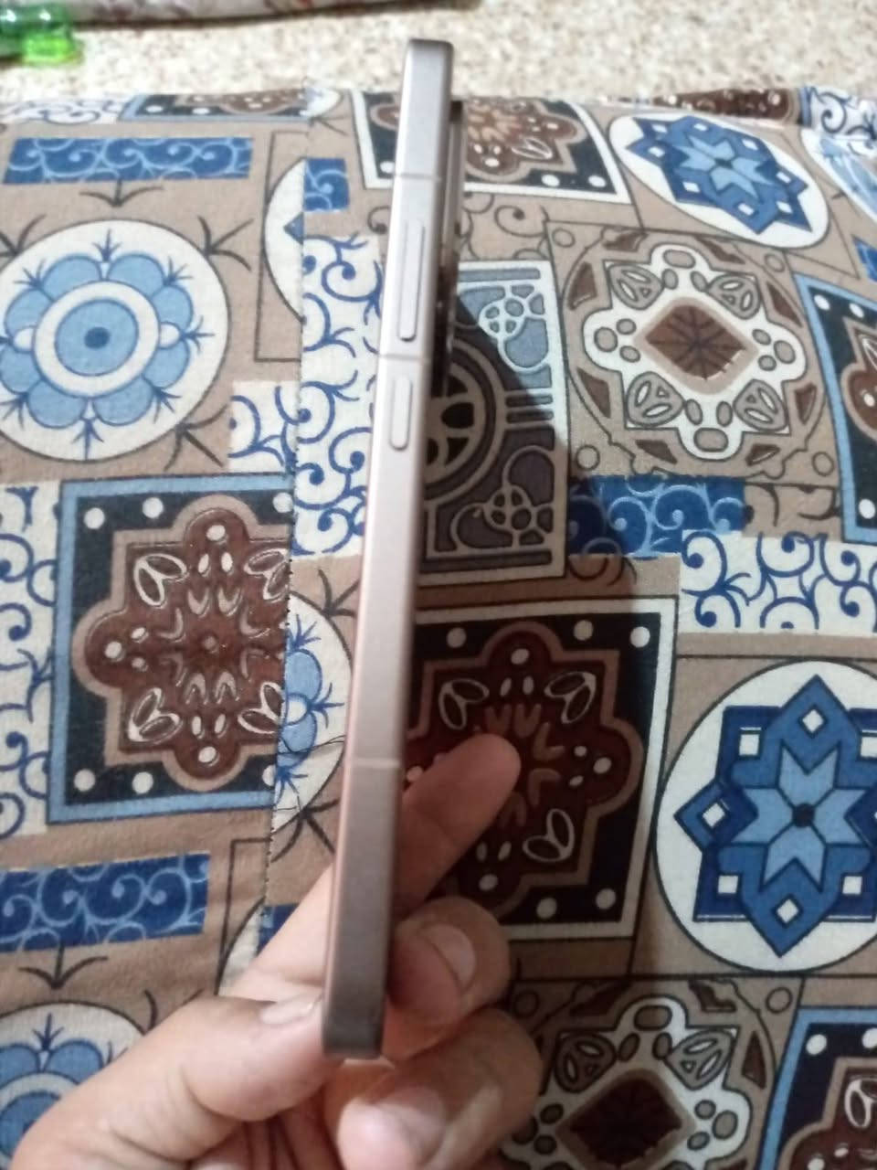 سلام عليكم متاح جهاز شاومي 15Tبرو ذاكره 512ورام 16شاحنه 90واط موبايل نضيف جدا سعر 800الف يشغل 120فريم رقم الهاتف ***********
