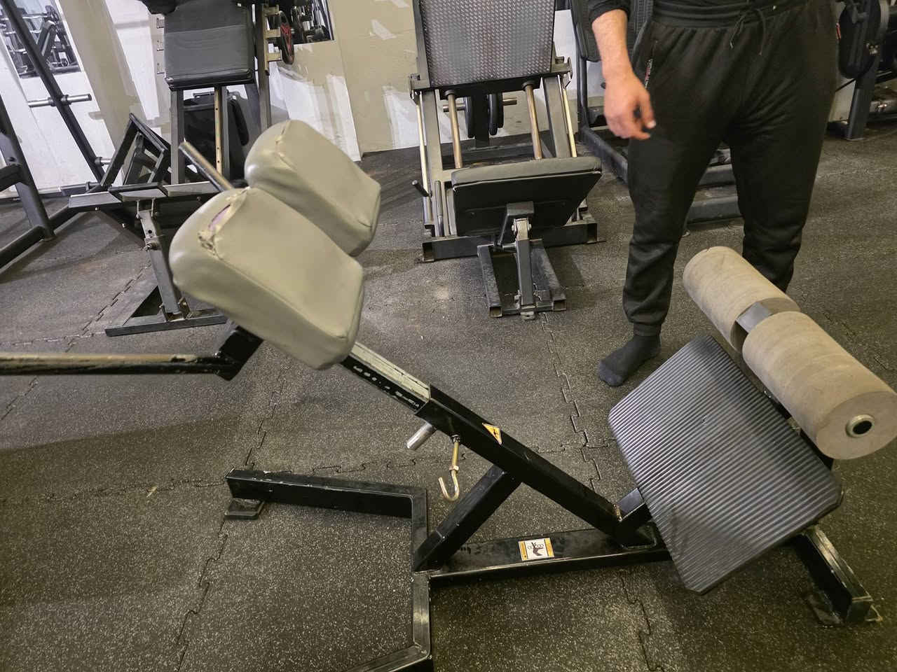 دواخل و خوارج مزدوج ٦٠٠ الف
باك ارج و مصطبة بلوفر ٥٠٠ الف
***********
اربيل
