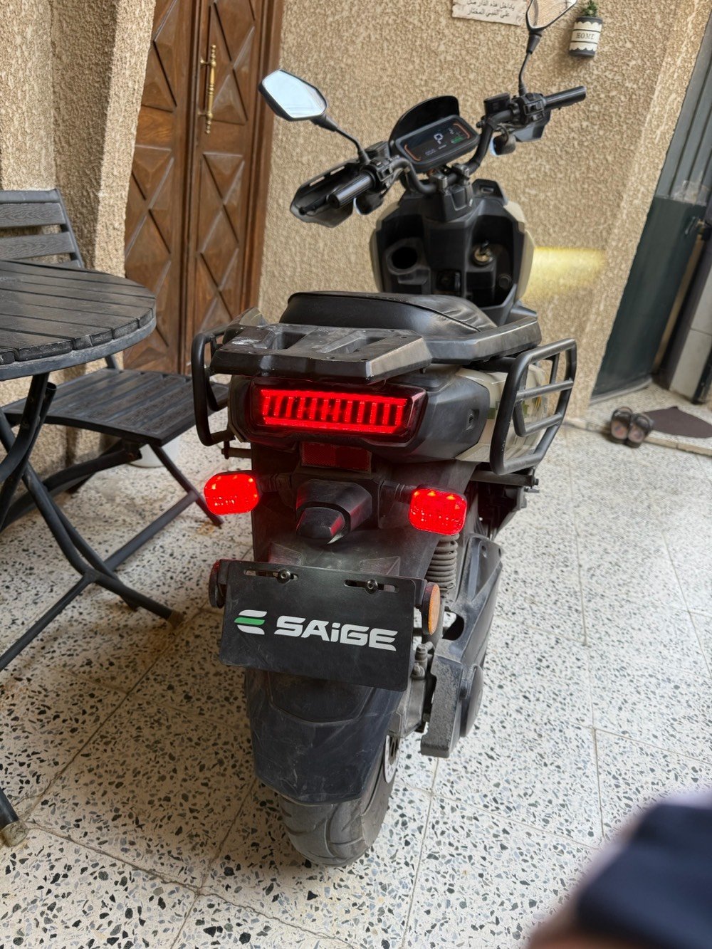 اباجي شحن للبيع
سرعة 65-70 حقيقي
ملف 2000W حقيقي
بطاريات عدد 12v/32AH 6
عجلات E جوبلس قياس 90/90-12
نضام دبل اشارة
شاشة ديجيتال ذكية بريكات دسك هيدروليك امامي والخلفي المسافة المقطوعة 60km
بصمة تشغيل عن بعد نحمل اوزان ثقيلة
لايت LED زنون ستاند جانبي وتعليق
ضام 3 سرع
العنوان / بغداد اعظمية
للتواصل واتساب ***********
