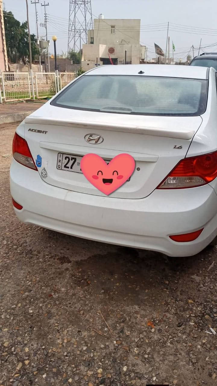 سلام عليكم للجميع  اكسنت مديل ١٤ فول مواصفات  وارد خليجي سعر ٨٤ وبيه مجال قليل ***********
