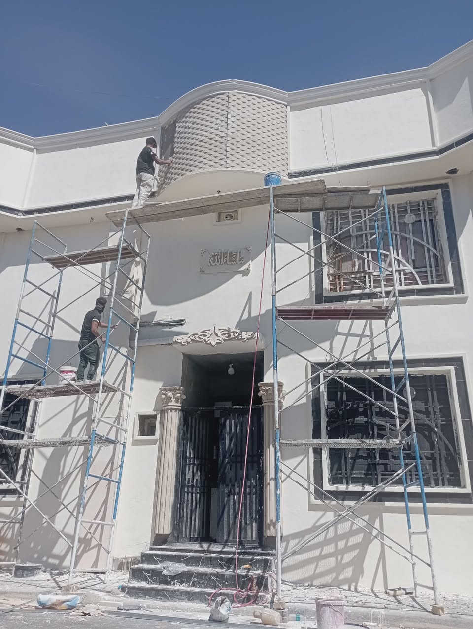 خلفة البخ سمنت جص بورك واجهات كوبلا تقطيع وجهات حسب الطلب مع وجود كادر باسعار مناسبة ***********
