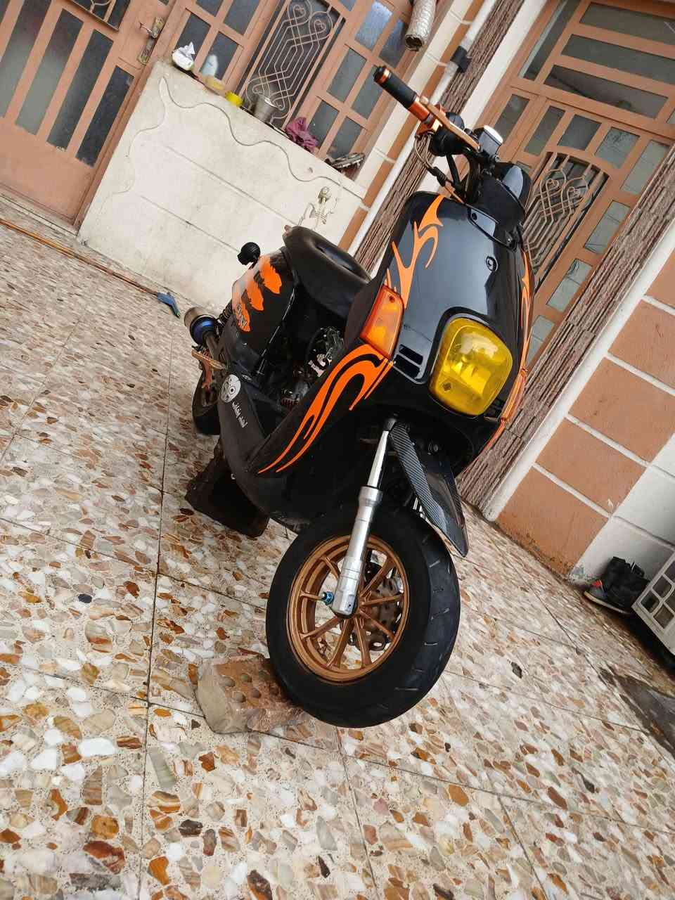 سلام عليكم شباب
لليدور شي مميز و قوي 
بوليس مزوعه تزويد عليه مكينه سكنس 58.5 هاون 
يدات NCY
هاوزن NCY
بلات خلفيه RBM
صدر امامي نص رياضي 
تعلاكه بنفسجيه و غطه لانزين
صالنصه تفصال SC 
كلجات WF
وبعد هواي تزويد 
مكاني بغداد الدوره ***********
السعر : مليون وربع 1250 وبيهة مجال شي بسيط
