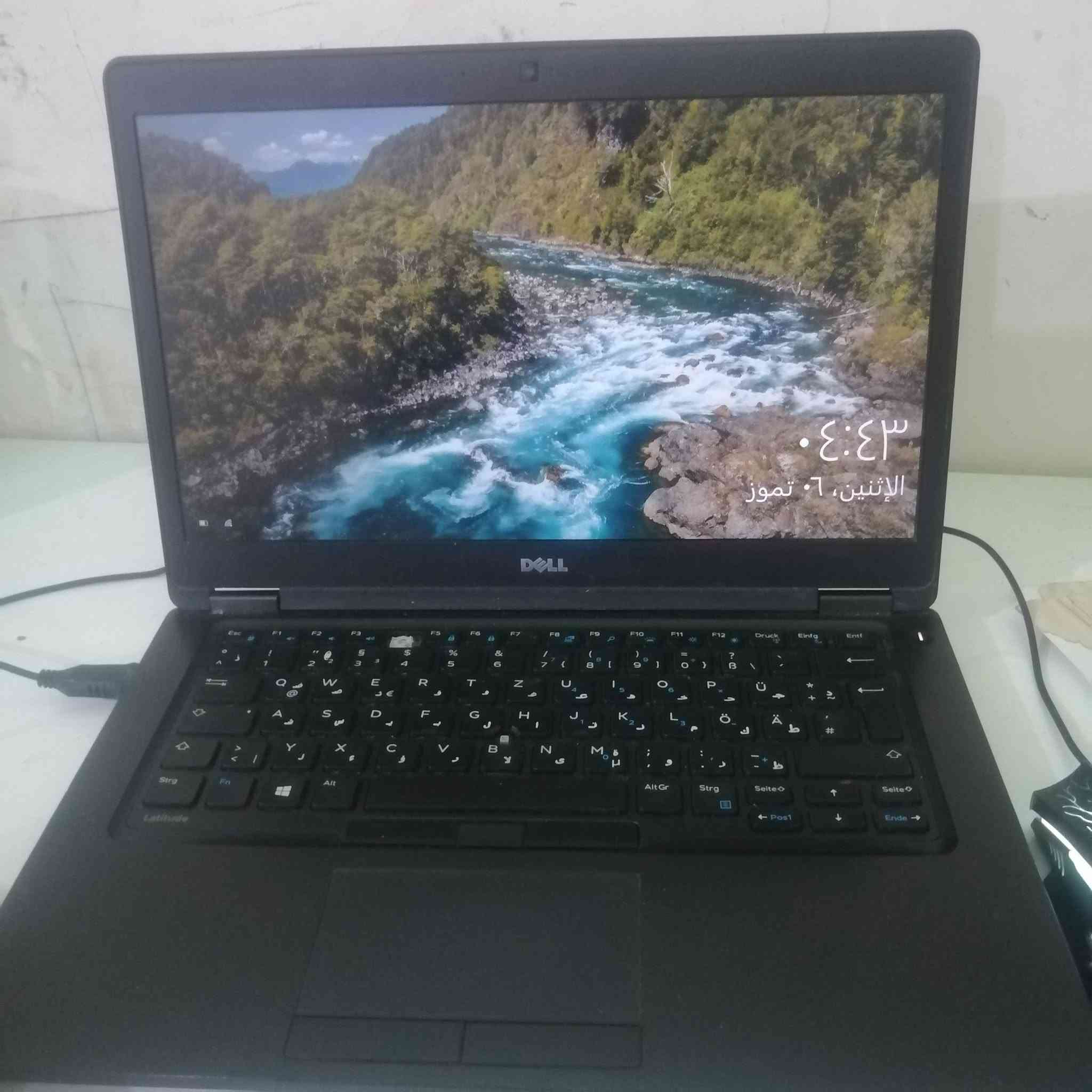 السلام عليكم لابتوب للبيع
.
.
.
.
من شركه DELL

ويندوز جيل 10
اشتريته للدراسه ب مرحله الثالث متوسط
ونجحت من الثالث وهسه اريد ابيعه

مستعجل ع بيعه اريد اروح مشايه 
والسعر 175 للتواصل موجود ع الفيس والماسنجر


**إذا كنت صاحب هذا الإعلان وتريد حذفه لأي سبب، رجاءا أرسل رسالة إلى الدعم الفني**