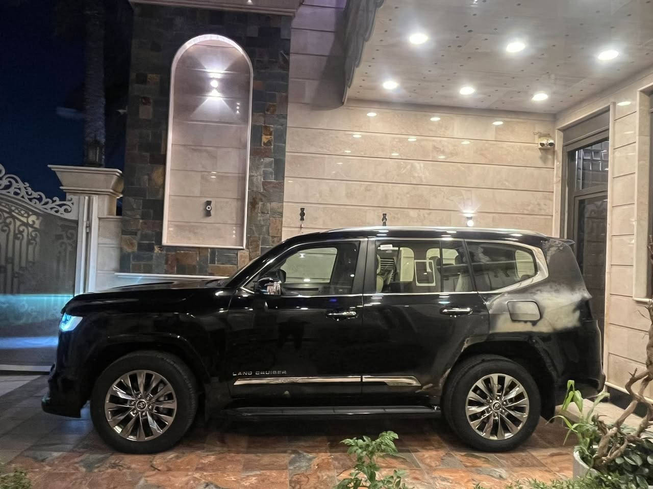 لاندكروز vx لمتدد موديل 2024 فول مواصفات تنفس طبيعي ابيعها على حادثها السيارة شغالة وتمشي اعتذر عن المراوس مكاني بغداد شارع فلسطين للاستفسار
***********
