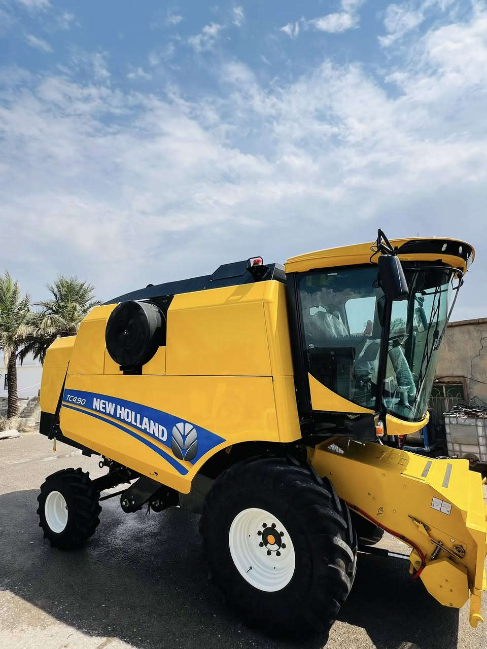 السلام و علیکم للبیع حاصدة اربع بلم فول مواصفات مودیل ٢٠٢٤رقم و سنوية سلیمانية مشغل٧٠٠ساعە فقط مکفول کفالە عامة ***********📞
