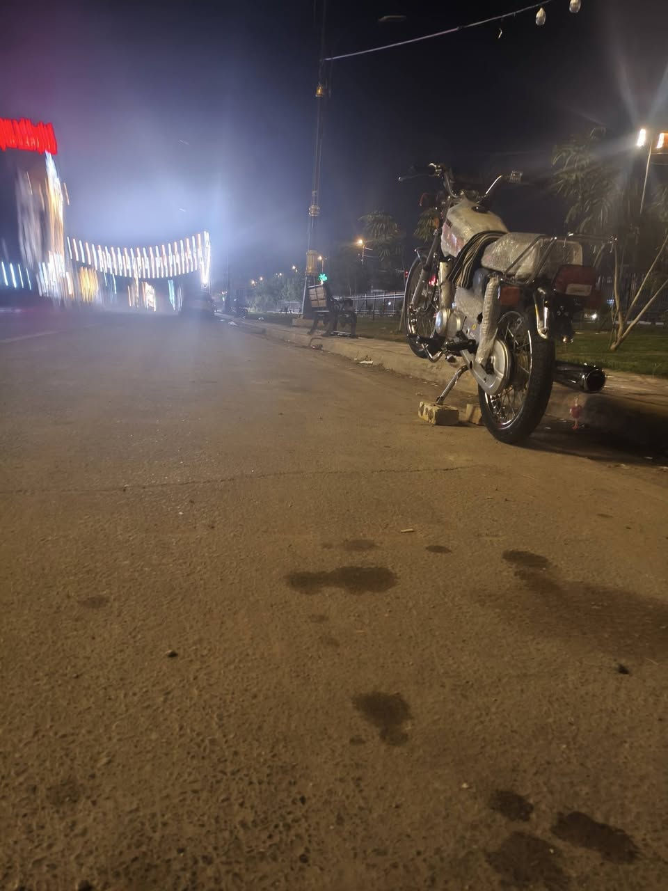 سلام عليكم مكلفه بنشر متوازي وريد ابيع مديل25وراق بسمي وصل لمعرض
مكاني كربلاء حي العباس مقابيل عامود 6 سعرهة 400وبيهة مجال الستفسار ***********
