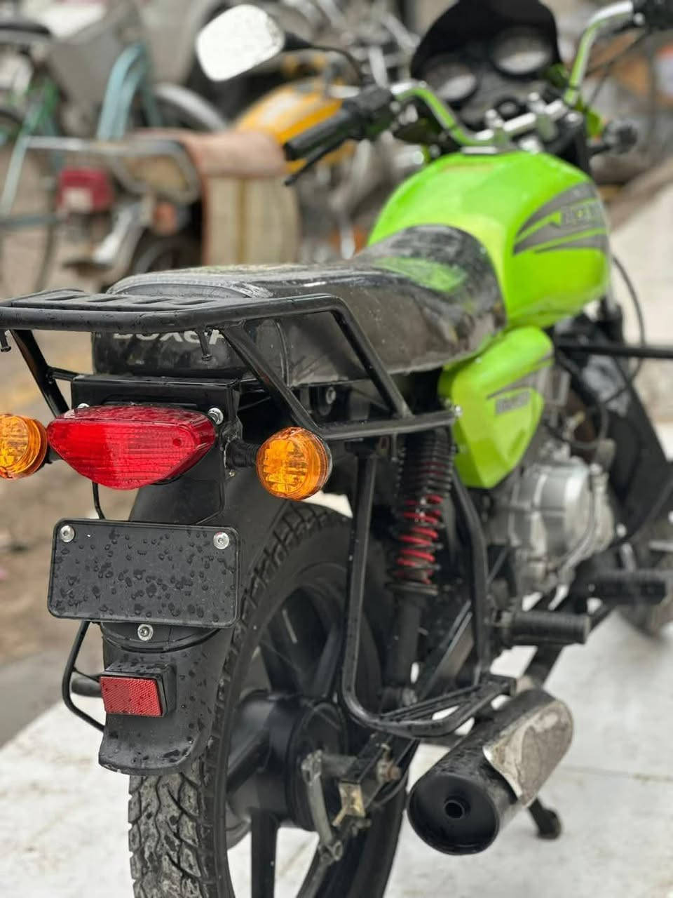 السلام عليكم بسبب الوعود الكاذبه والله ملينه عمي اذا مو شراي شكو  تواعد جهال خوما جهال بوكسر موديل 23 اوراق اصولي مكفوله خاص مفتوح وهاذه رقمي *********** رحمه لمك اذا متشتري لا تراسل مكان بغداد
