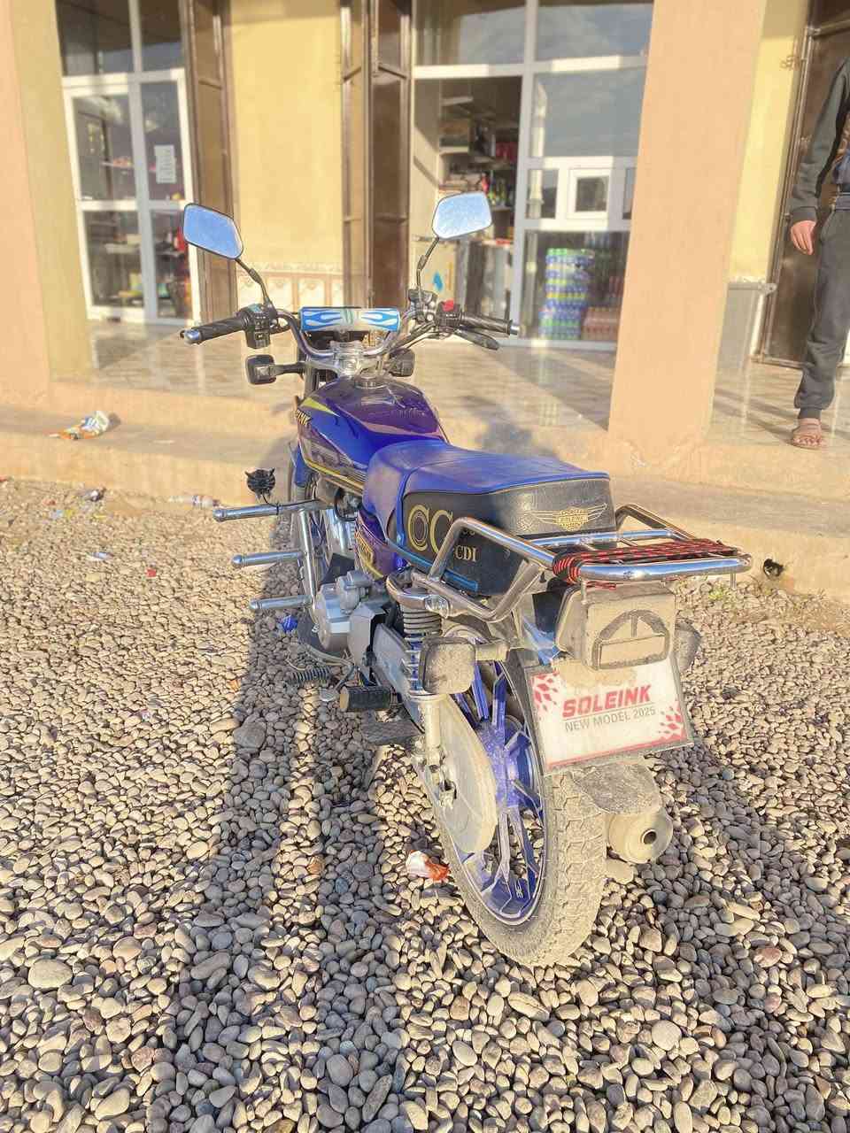 السلام عليكم. ماطور للبيع بصمه عن بعد. موديل ٢٥  موطور جديد مثل ما موضح بصور السعر خاص. او الاتصال. ***********
