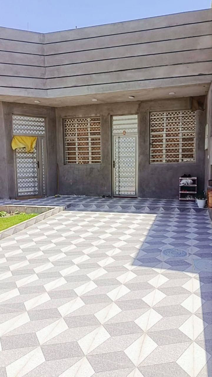 علق بكلمة ( تم ) على المنشور بالصفحة الرئيسية لكي يصلك السعر
لتصلك المزيد من العروض يرجى متابعة الصفحة
👆👆👆

للبيع دار  في الكوت الجديدة
 مساحة 250 متر
الواجهة 10م × 25 مم
بناء حديث سنة 2023
طابق واحد  :
يتكون من غرفتين نوم وهول ومطبخ واستقبال وصحيات وحديقة وكراج

📍📍  للاستفسار اكثر يرجى الاتصال على ارقام المكتب
            او التواصل عالخاص
         ☎️   ***********
         ☎️   *********** 

🌍  عنوان المكتب // كوت الخاجية شارع 40
       مقابل العزاوي للاجهزة الكهربائية
       مجاور صبحي ابو الفلافل 

📍📍 نستقبل كافة عروض البيع والشراء للدور والاراضي السكنية.
