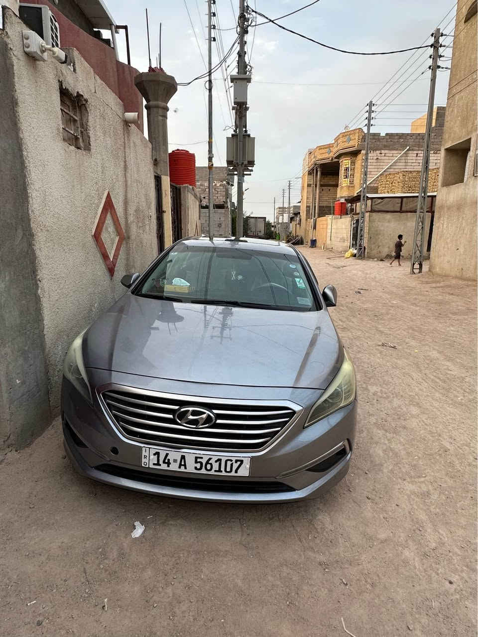 السلام عليكم 
سوناتا 2017 وارد امريكي فئة سبورت ايگو 
حادثها جاملغ الايسر الامامي وخسفه بل بنيد خفيفه من امريكا والبنيد مصبوغ جماليه رش فقط بدون معجون والباقي كفاله 
تدفئه كشنات تحكم ستيرن نضام أيكو اقتاصد والباقي معروف 
مگاني البصره 
ورقم سياره بصره رقم الجديد 
السعر 120 وبيه مجال بصيط 
الاستفسار فقط على رقمي 
*********** البصرة, العراق
