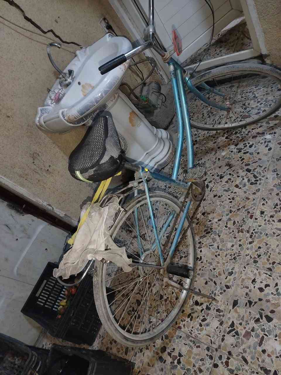 بايسكل بناتي للبيع قفله 35 بغداد العبيدي ***********
