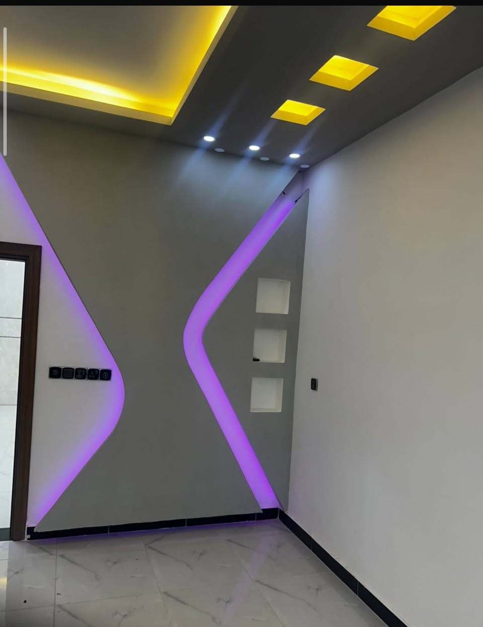 مشتملات طبك / مكان مميز العرموشية/ طابقين/خلف مطعم العلوي مباشرةً/ بناء زيرو 2026/ المساحة100 متر المشتمل الواحد/3 غرفة نوم كل مشتمل /  الشارع عرضة 10 متر / بنص السوك الشرطة والعرموشية /السعر 95 قفل للتواصل ***********
