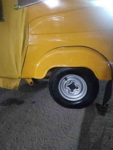 سلام عليكم تكتك بجاج موديل 2021 رقم انكليزي بسمي  معمره خياس مصبوغه عام جماليه محرك مكفول مامفتوحه جادر لايتات اشاير جامه مري دوشمه تخم تاير مسجل كاعيات باتري عنابير كله جديد مال جناي سعره 6500 وبيه مجال مكاني نجف  ***********
