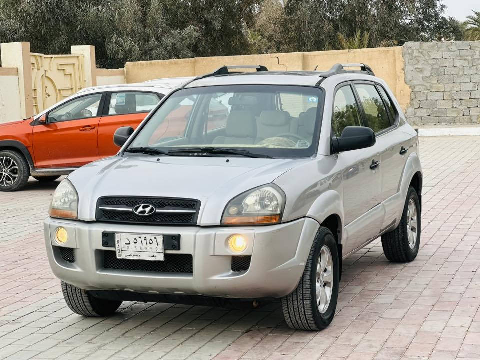 يا الله توسان موديل 2009 رقم بغداد تحويل مباشر مكفوله كفاله عامه من كلشي  فول موصفات مفتحه تبريد قطعتين محرك وكير مكفرلات تخم تاير ويل كب سياره حلوه ومال جناي مكانه كربلاء الحسنيه مكلف بنشر ***********
