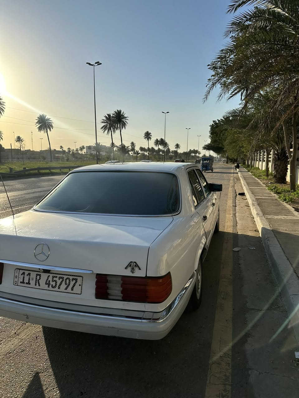 سلام عليكم مارسدس 300se موديل 1987 مسجله 1986 رقم بغداد بسمي سنويه لل2030 مكينه كير منضومه تبريد منضومه بانزين قبل فتره كلهن بدلتهن مال وارد كهربائياتها كلهن شغالات حتى جطل مابيها تخم تاير وتخم ويل هم مبدله جديد بيه نقوصات بسيطه السعر 60$ وبيها مجال كلش قليل بعد مشوفها يعني انزلك مال نقوصات 
عنواني بغداد/ كربلاء/ اربيل 
***********
