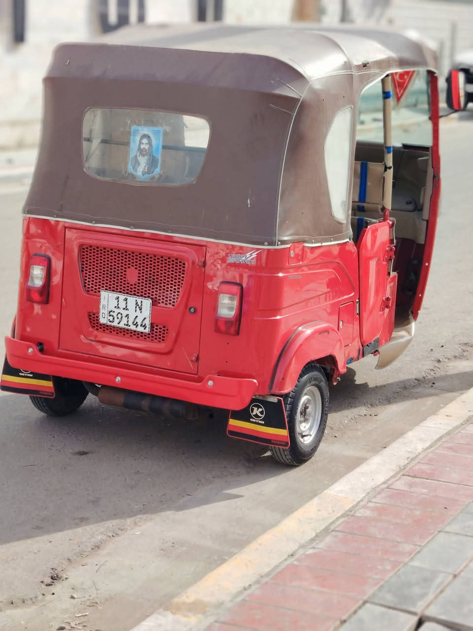 سلام عليكم تكتك للبيع موديل 2022/8/13 رقم وسنويه تحويل ثاني يوم مشروع وطني ابسمي تكتك كفاله مابيه اي نقص ماعده صدعات بصيطه تجي وشوف بيعنك مافتوحه الشراي بخدمته مكاني ميسان العماره /***********
