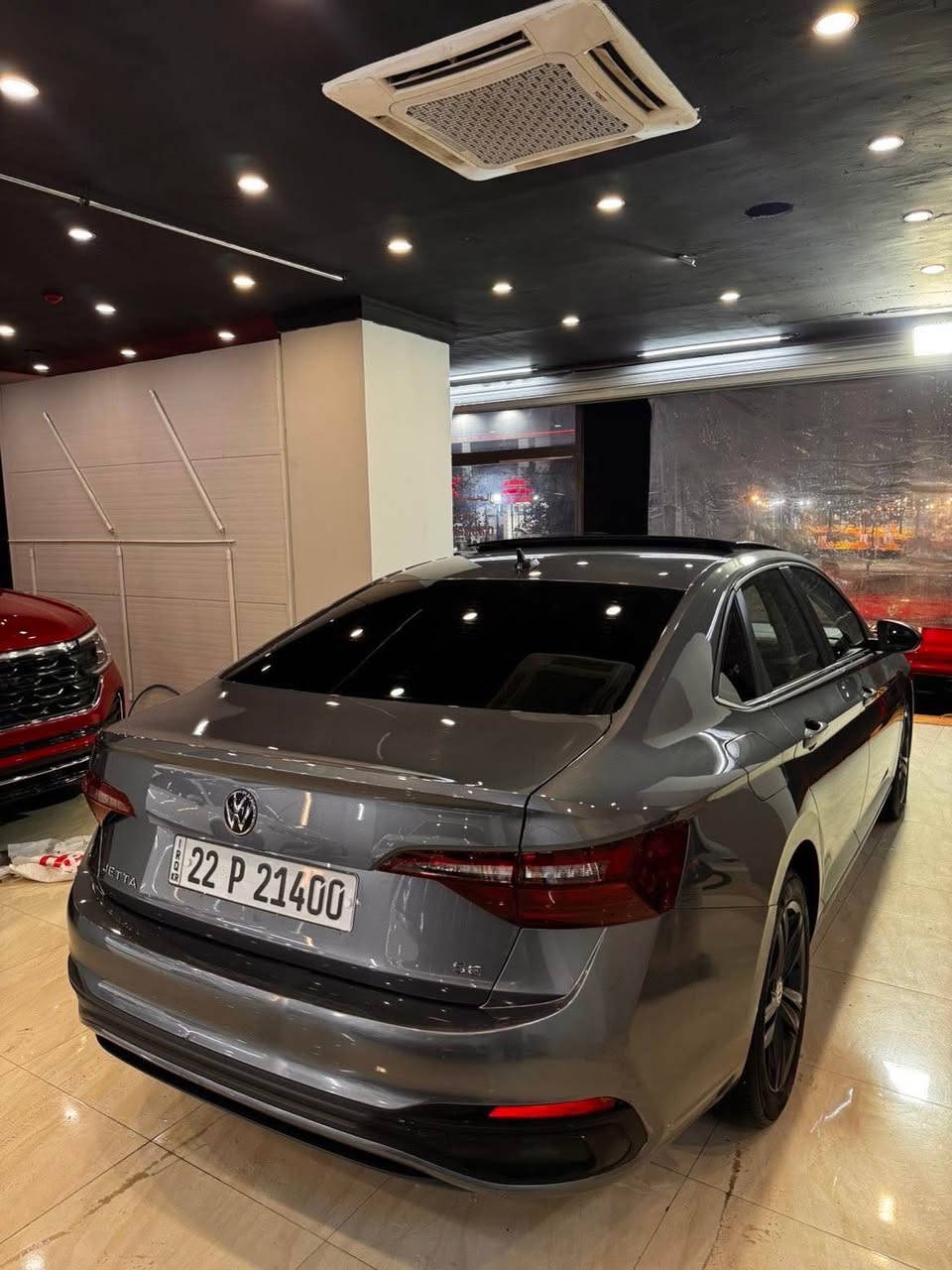 Volkswagen jitta 2023 se+                    بوفروشتن مةكينة ١٥ توربو فوول مواسةفاتة پانوراماية بةسمةية شةغالة گيچ ئةليكتروني گيچ ٧ رةنگ گوشين جلد و كارةباي هيتةر بريك  بةسمة رادار زور مواسةفاتي تر سةيارة  ٢ پارچةي بوياغة چاملغ و بونيت ارباگ بةس شاني تةقية راديتة بيلادي بةشةرت گير و مةچينةو تةقةو رةقةو بةناوكردن غةرامة هةموو شتي بةشةرت شوين هةولير *********** أربيل, العراق
