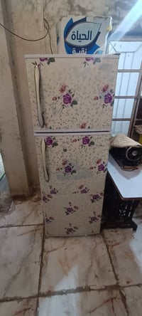 ثلاجه للبيع نضيف مكاني شعله سعر 90 قفل 07760336877