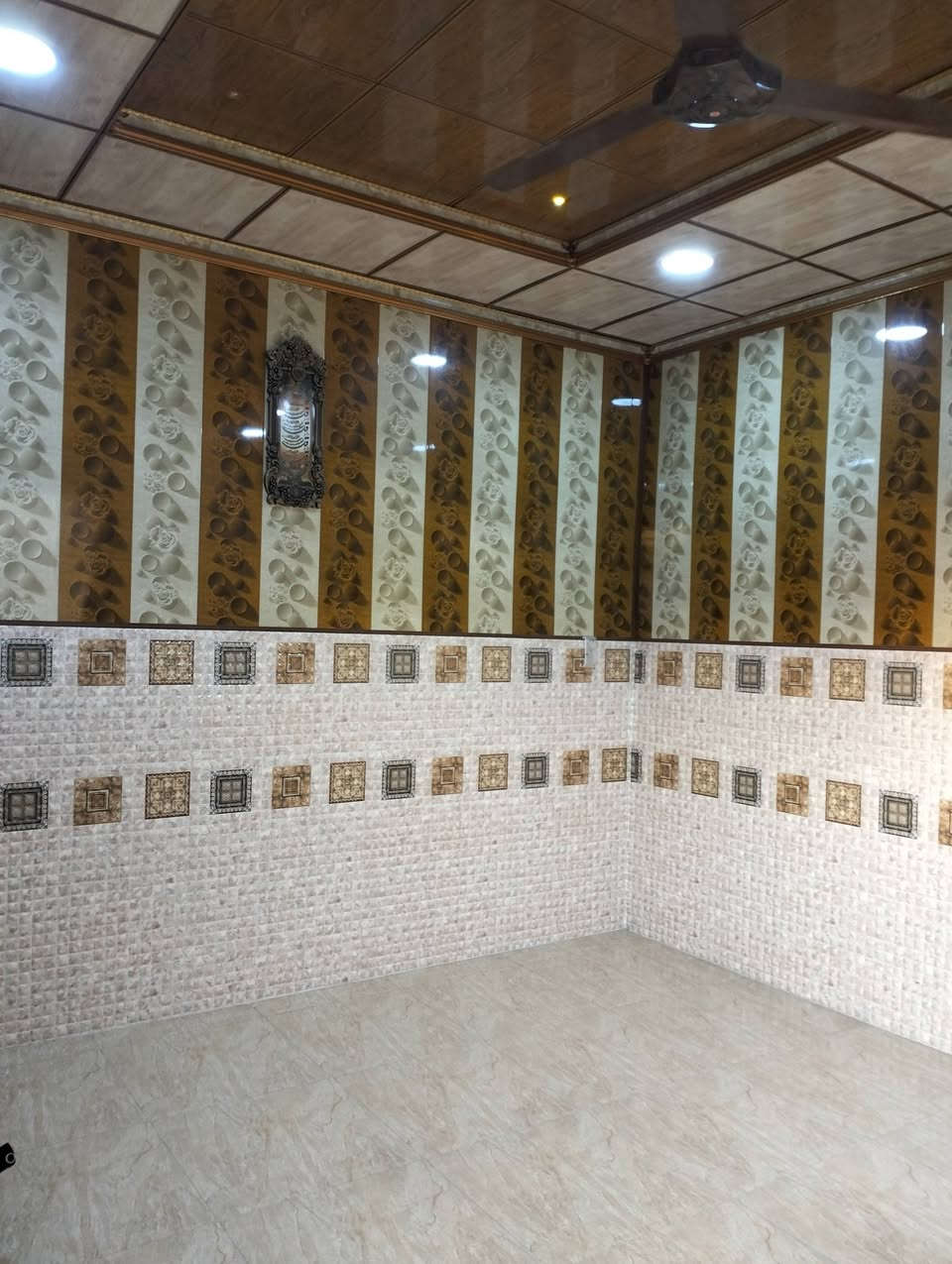 السلام عليكم الدار للبيع في حي البكر شارع المنظمة مساحه 180 كرت بلدية الدار يحتوي على غرفتين نوم واستقبال وهول وحمام وتواليت داخلي وخارجي .سعرها 85مليون وبي مجال للاستفسار الاتصال على الرقم ***********
