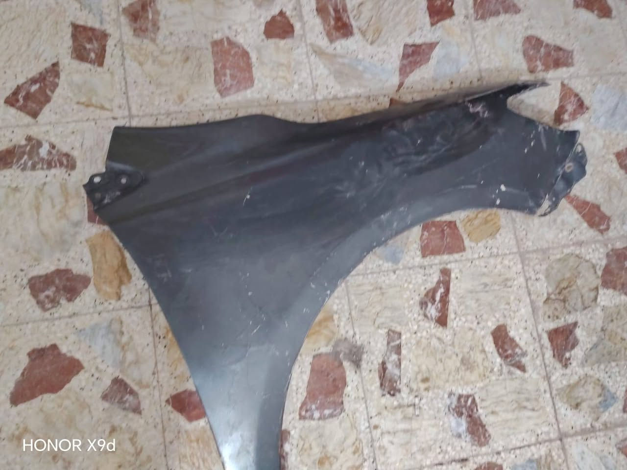 السلام عليكم 
غراض كورلا موديل 2009بسعر مناسب وياهن دعامية أمامية جديده عليهن تراب قتره صار بالمخزن 
الاتصال على الرقم ***********
